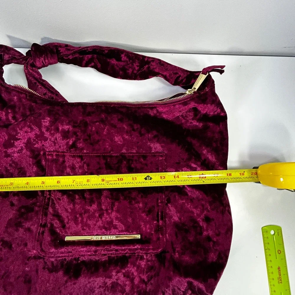 Steve‎ Madden Burgundy Crushed Velvet Hobo Bag Knotted Strap Gold Hardware Wine